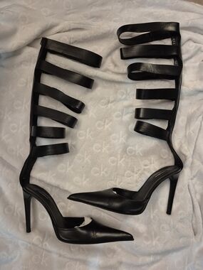 LESILLA Gladiator Stiletto Pumps